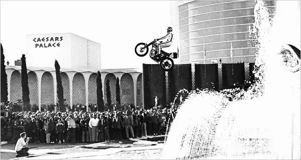 Evel Knievel jumping Caesars Palace Fountains, Las Vegas 1967